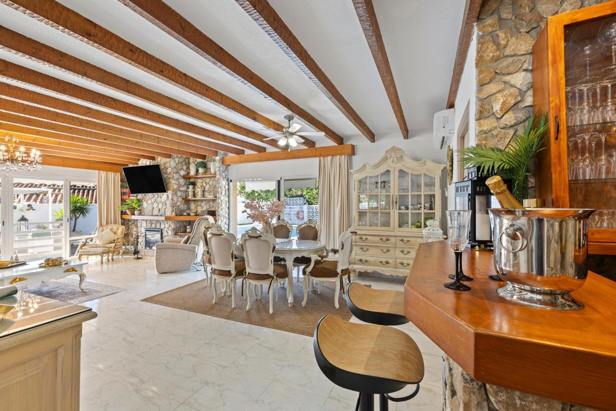 Villa Casacara Marbella Beachside Costabella -Spain מראה חיצוני תמונה